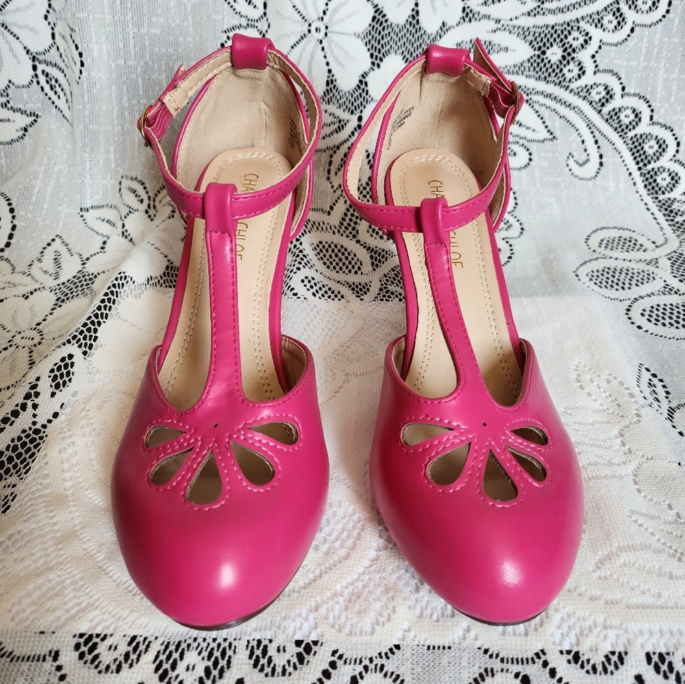 Chase and Chloe - Hot Pink Short Close toed Heel - (7.5) - Picture 7 of 9